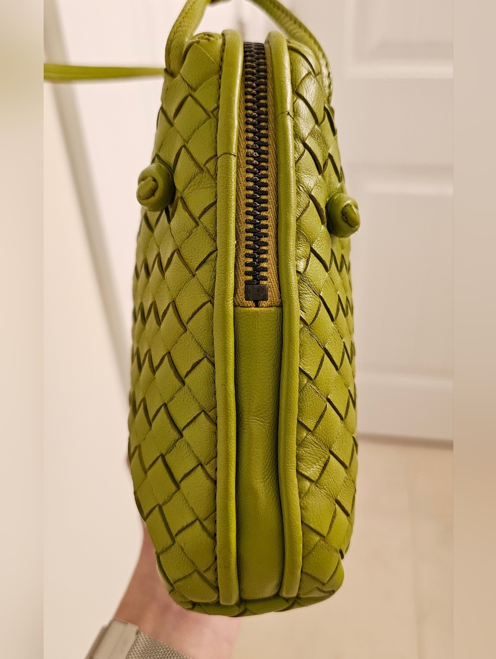Bottega Green Crossbody Bag - Picture 4 of 12